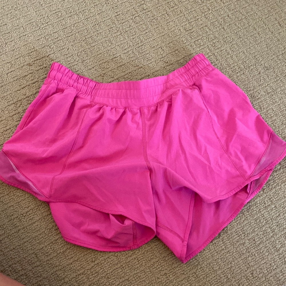 Lululemon Hotty Hot High-Rise short 2.5"